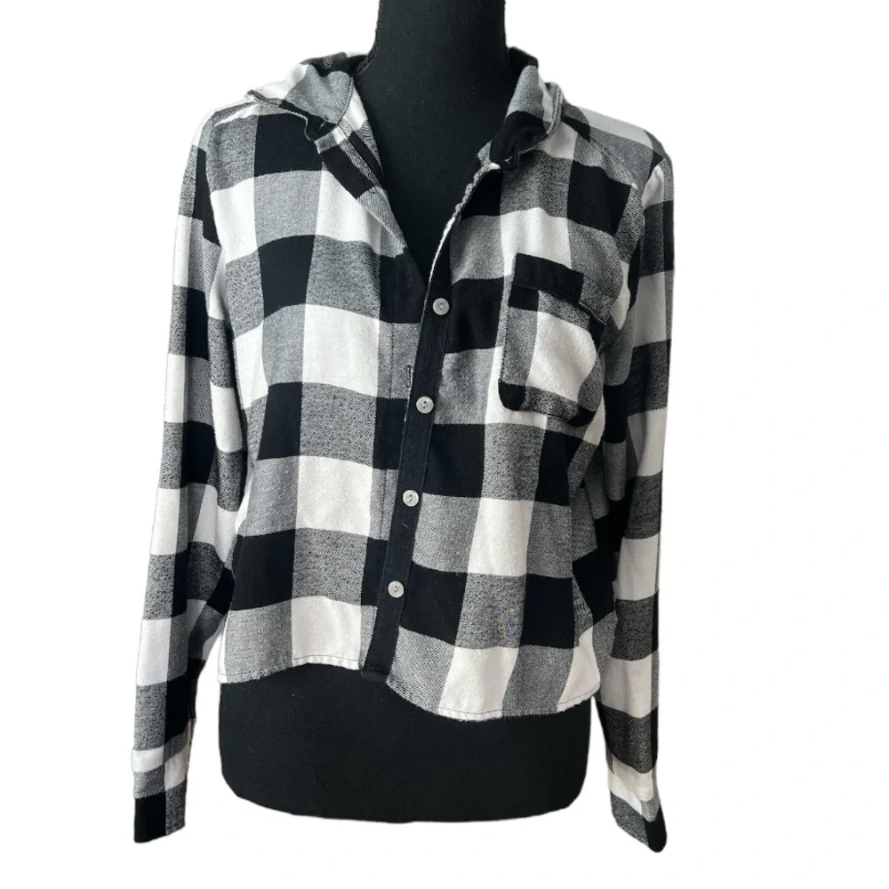 Colsie Flannel - Picture 1 of 6